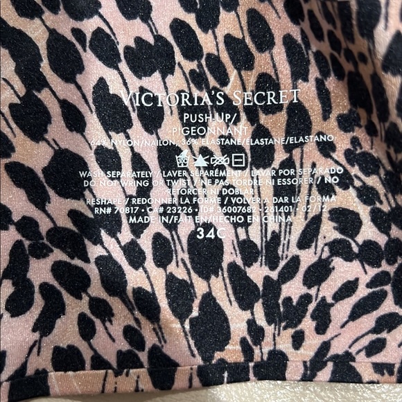 NWOT Victoria’s Secret push up bra - Picture 2 of 3